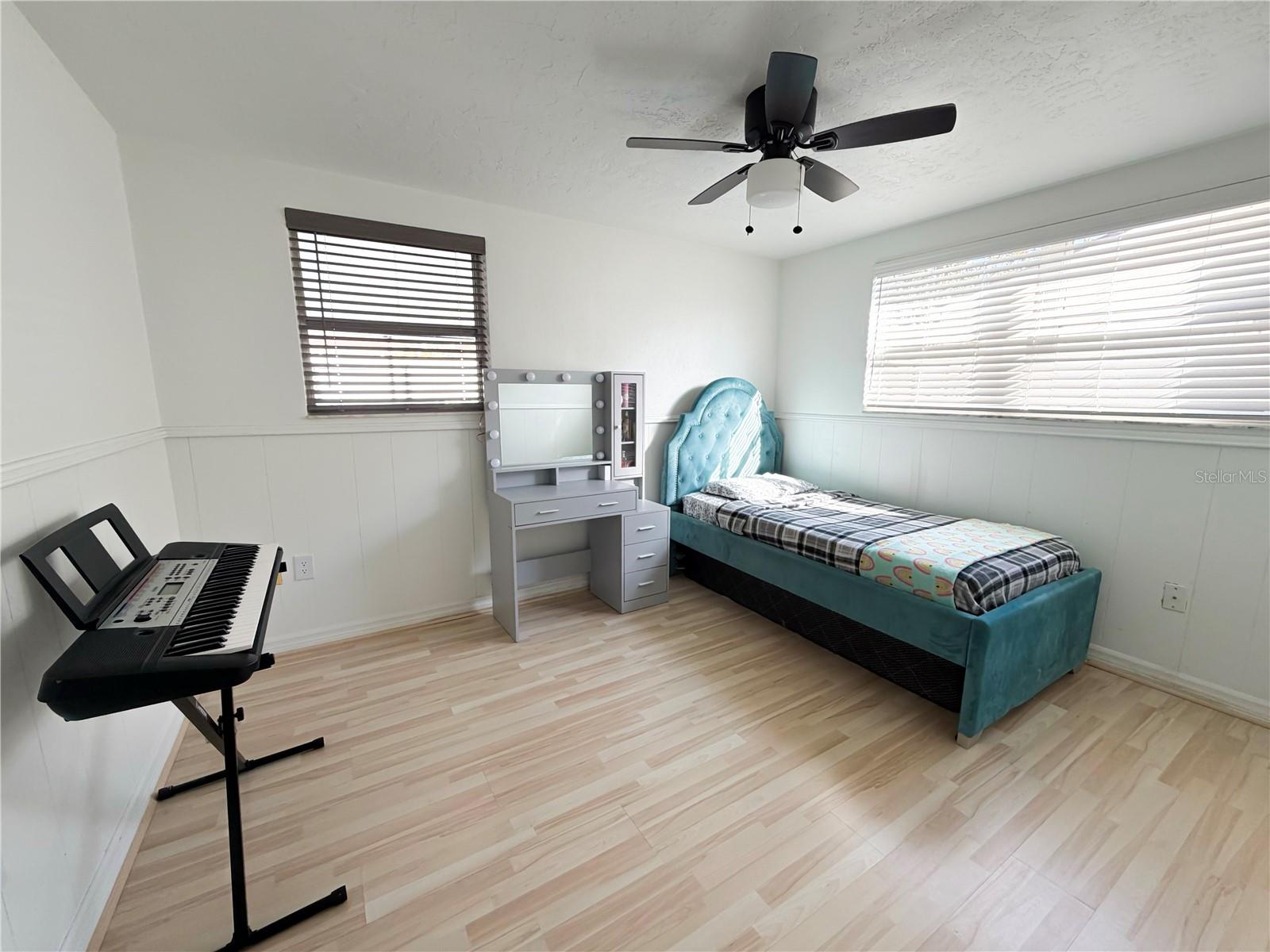 LAKES THE - Residential