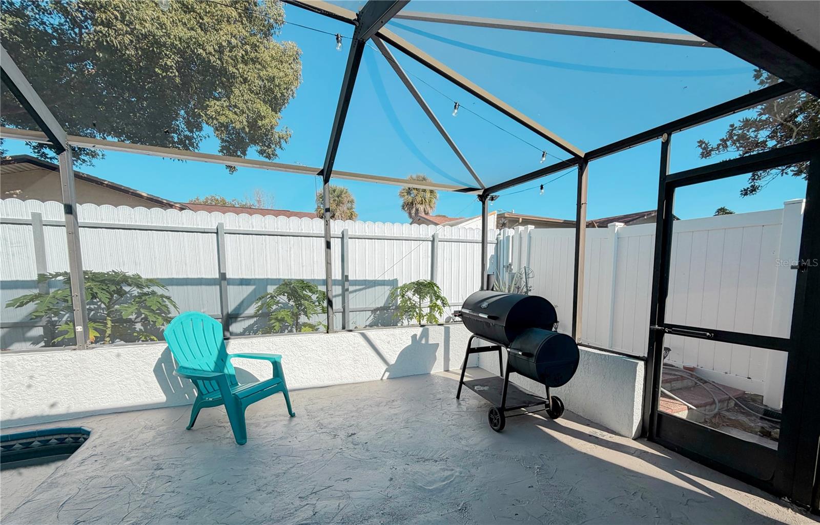 LAKES THE - Residential