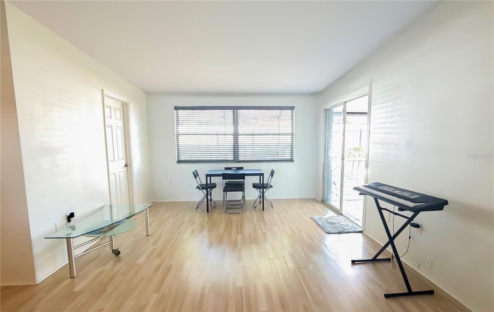 LAKES THE - Residential