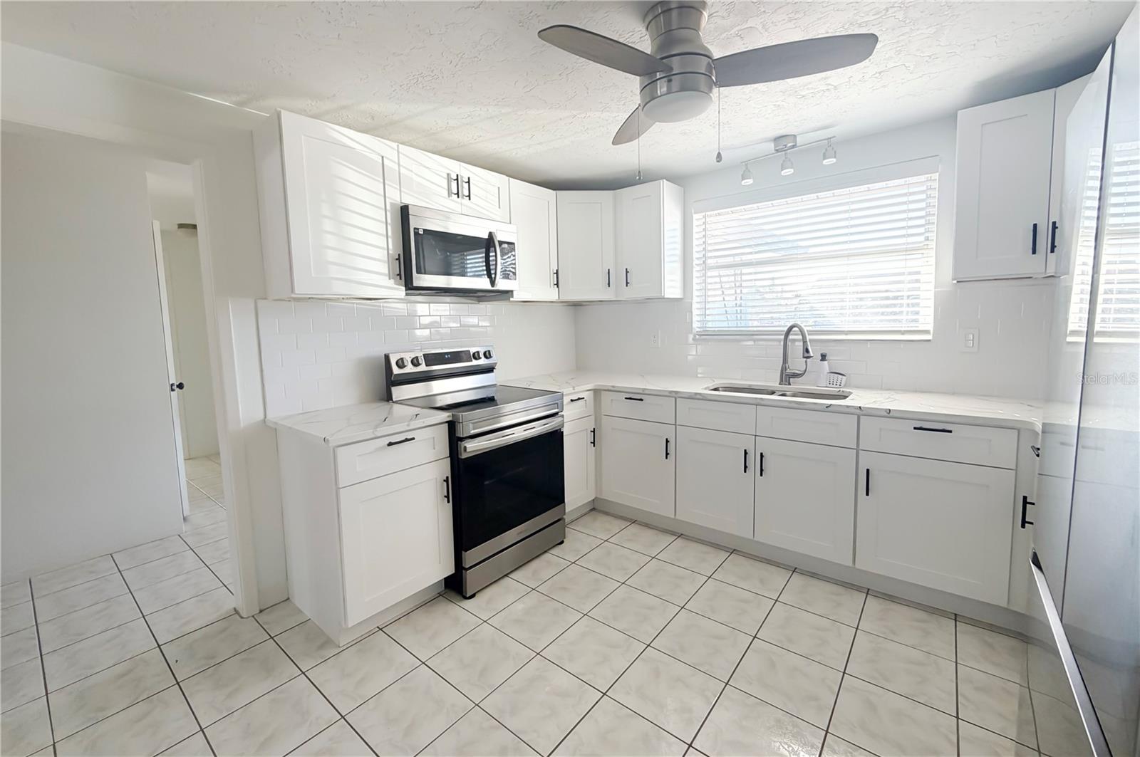 LAKES THE - Residential