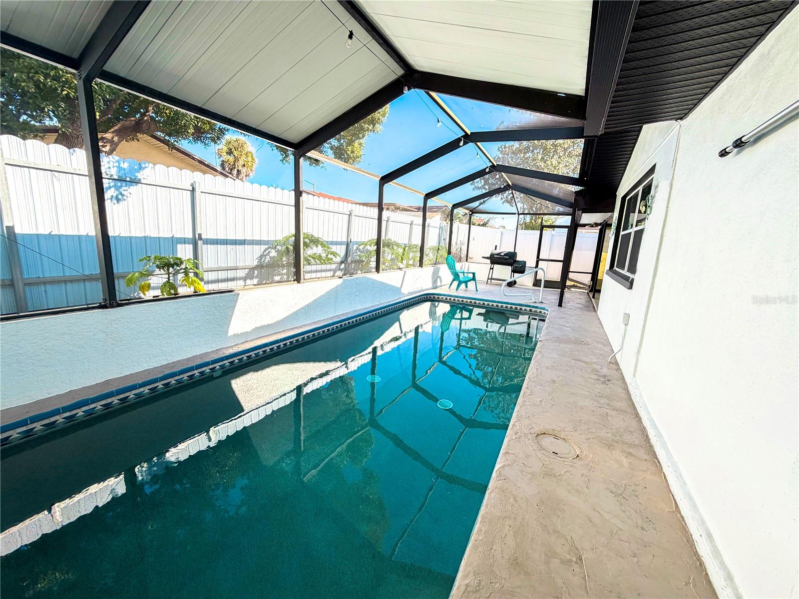 LAKES THE - Residential