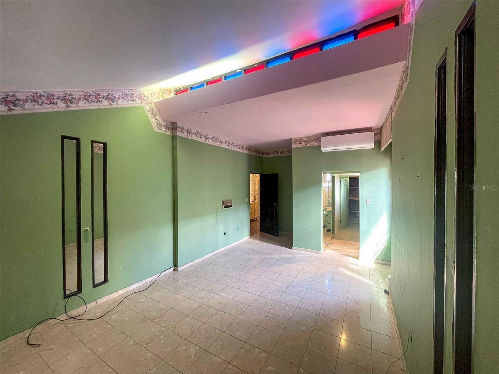 MIRAMAR - Residential