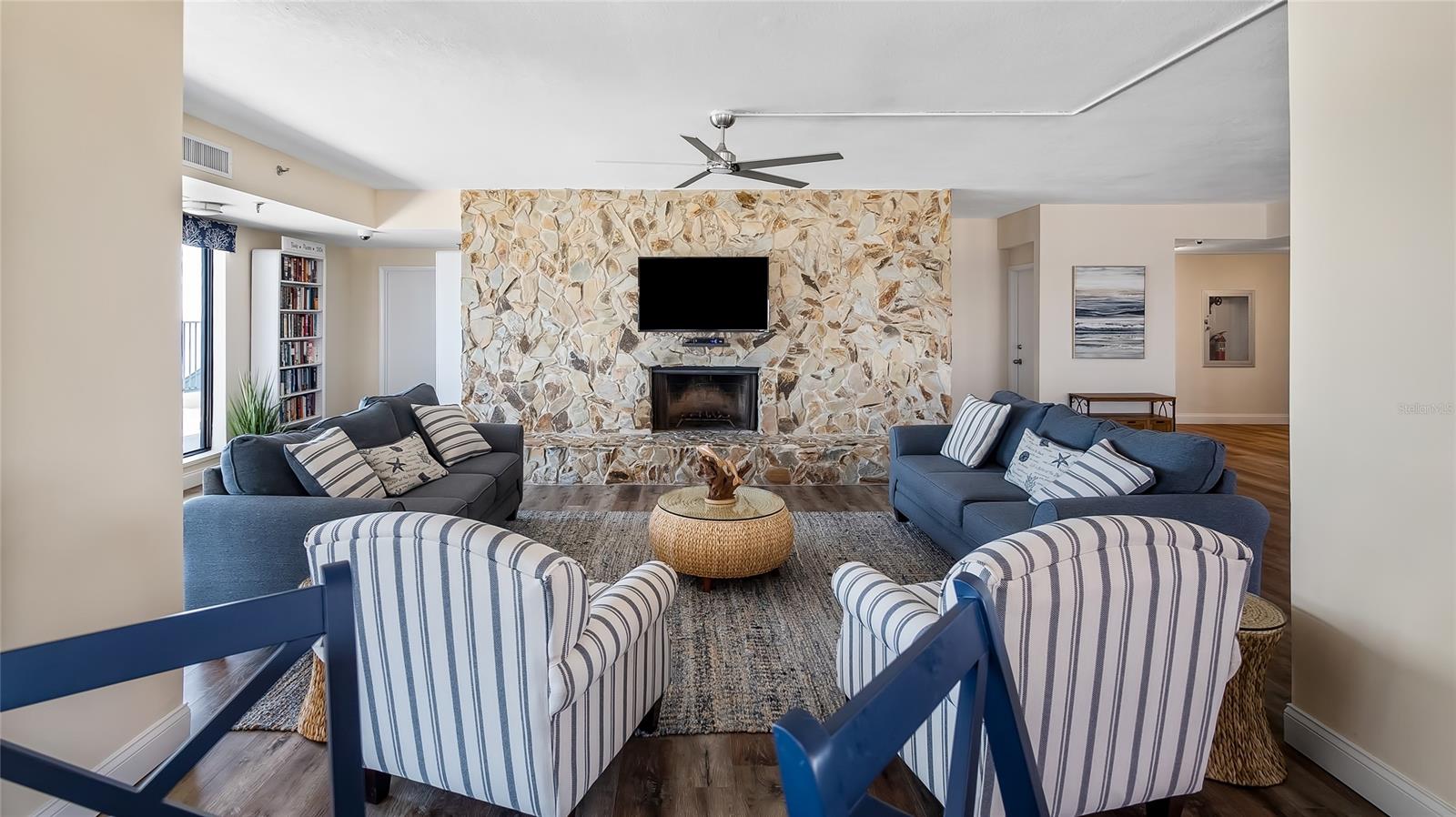 Sandpiper Towers Condo - Residential