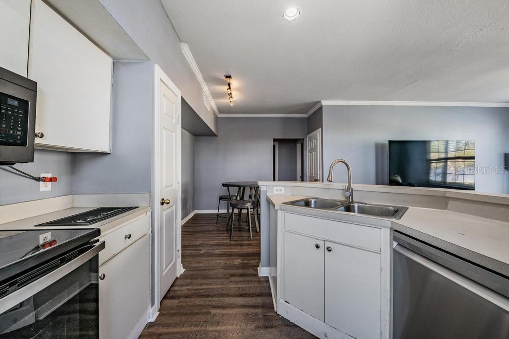 LAKE CHASE CONDO - Residential