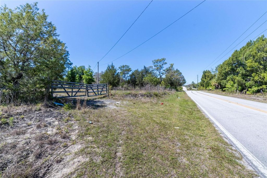Photo of 07-24-18-0010-00000-0781, Spring Hill, FL 34610 (MLS # TB8495130)
