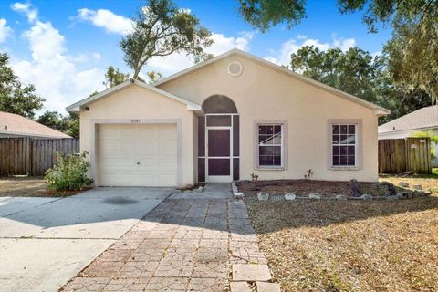 8547 QUEEN BROOKS COURT TEMPLE TERRACE FL 33637