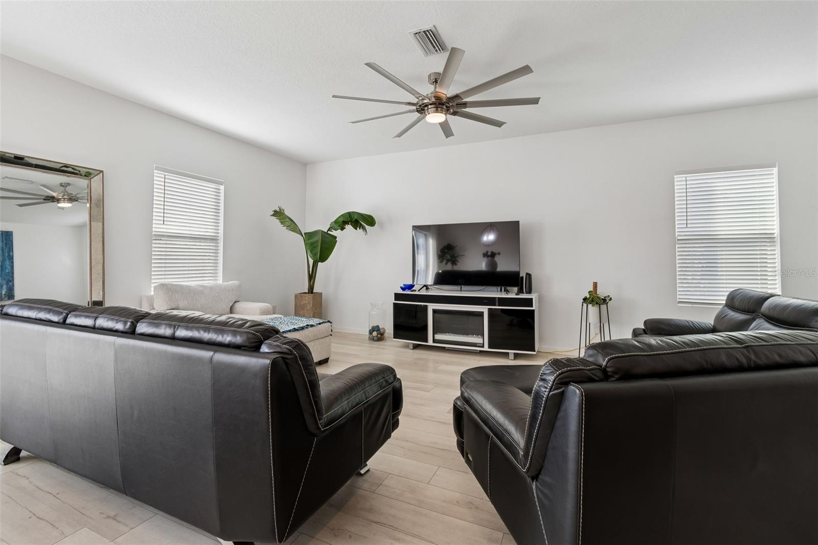 IMPERIAL OAKS PH 1 - Residential