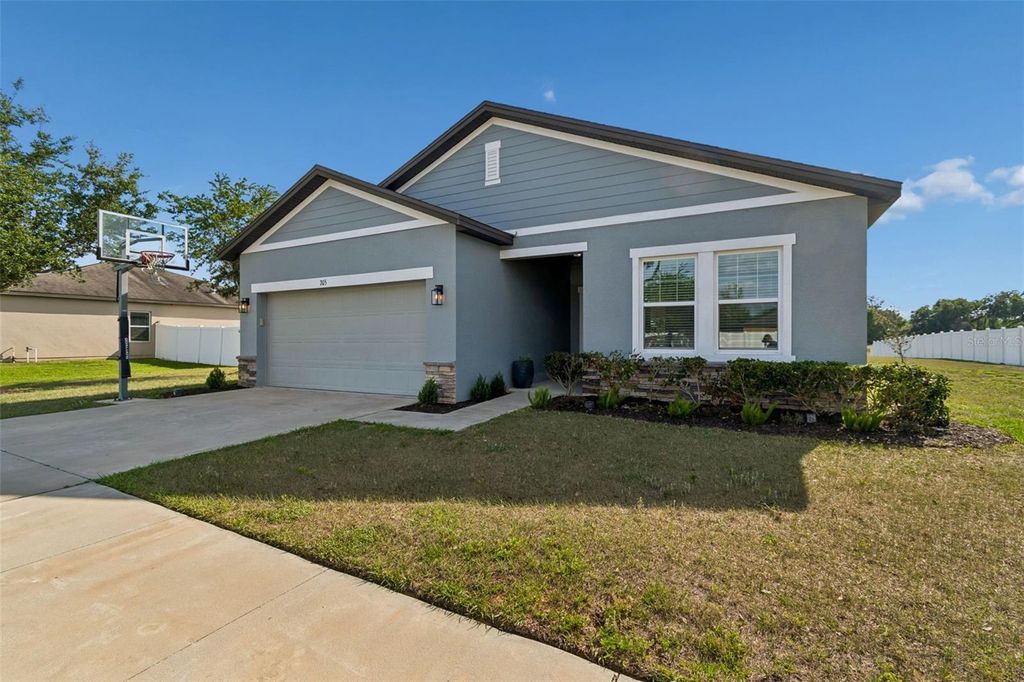 Photo of 705 Garden Oaks Square, Seffner, FL 33584 (MLS # TB8501872)