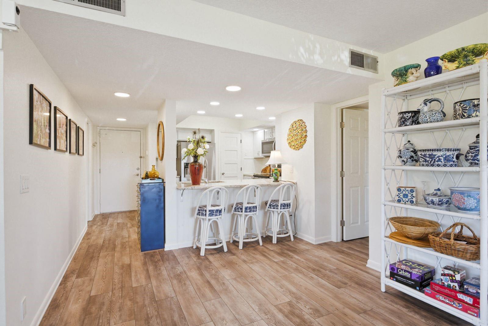 MARINER VILLAGE NORTHWEST CONDO - Residential