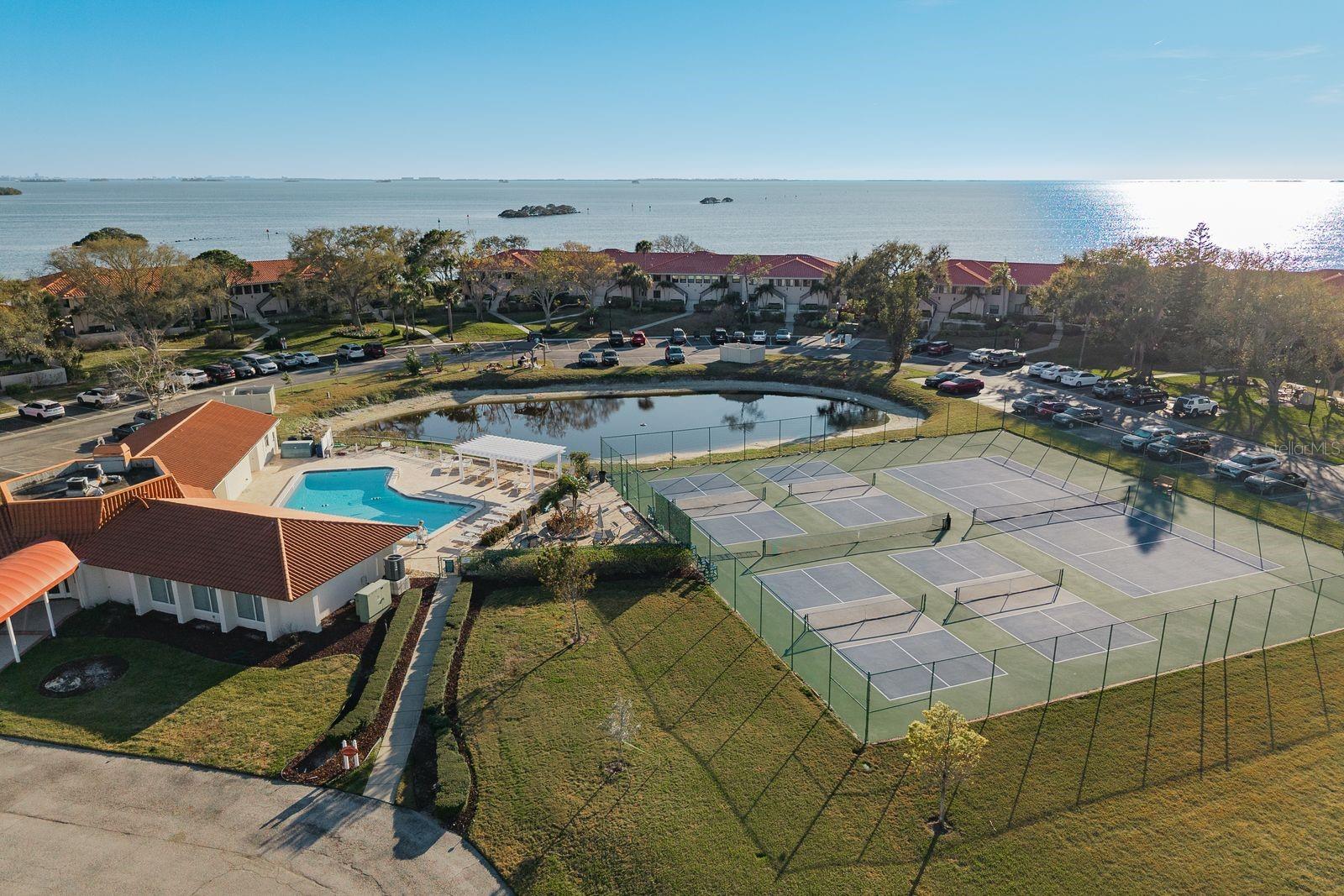 MARINER VILLAGE NORTHWEST CONDO - Residential