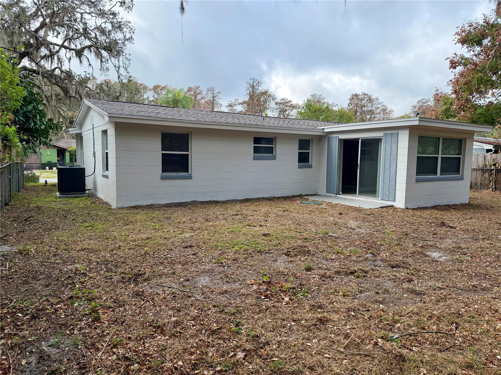 LAKEWOOD VILLAS - Residential