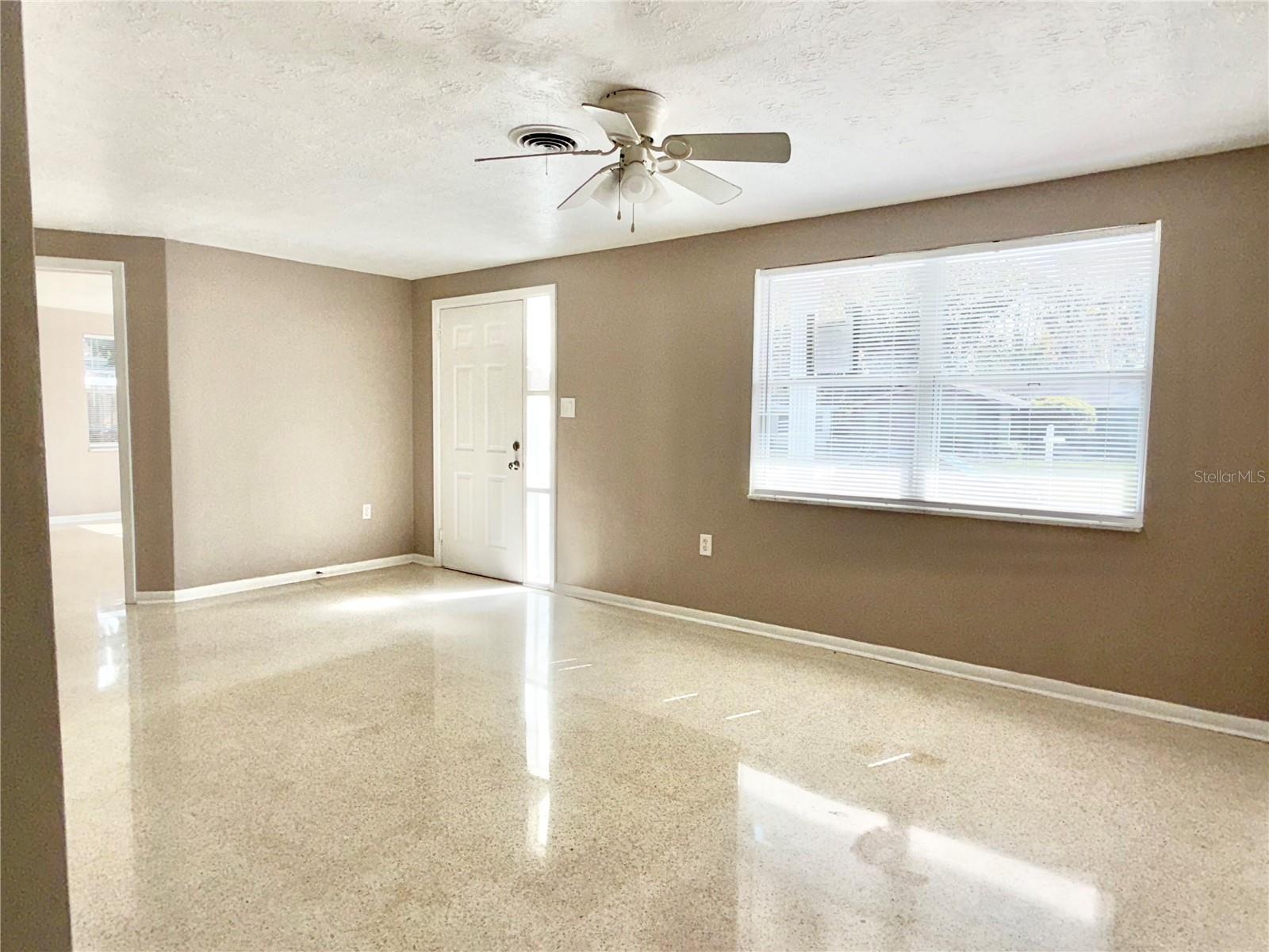 LAKEWOOD VILLAS - Residential