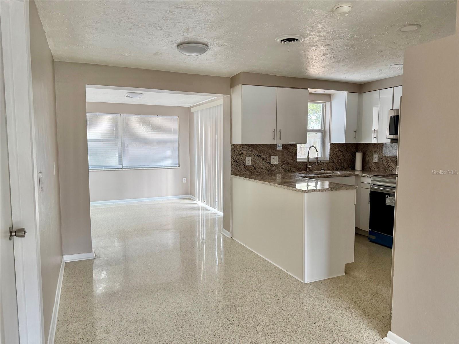 LAKEWOOD VILLAS - Residential