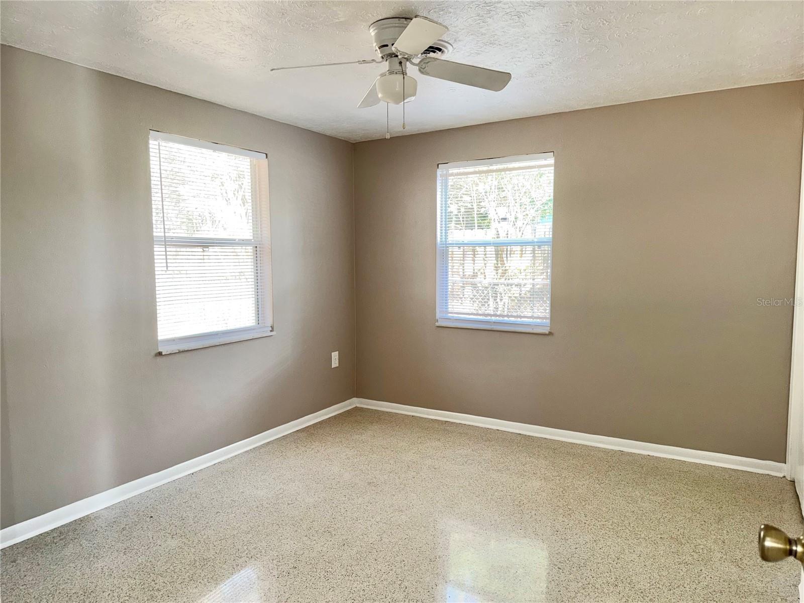 LAKEWOOD VILLAS - Residential