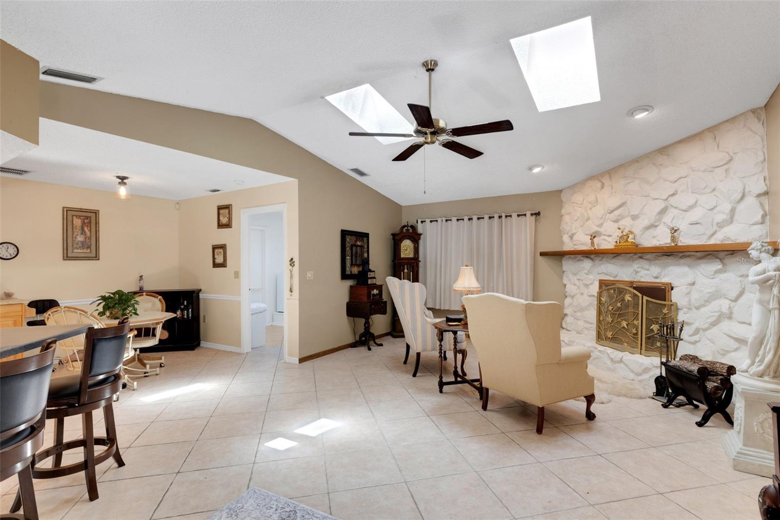CEDAR CREEK - Residential