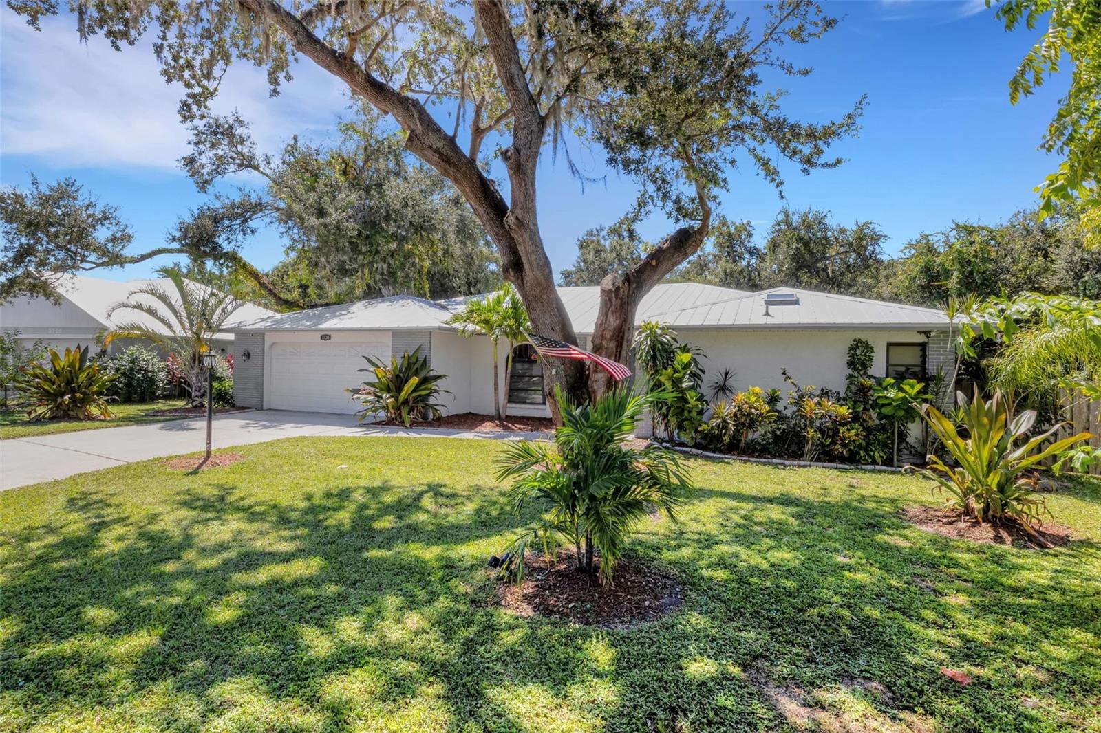 CEDAR CREEK - Residential