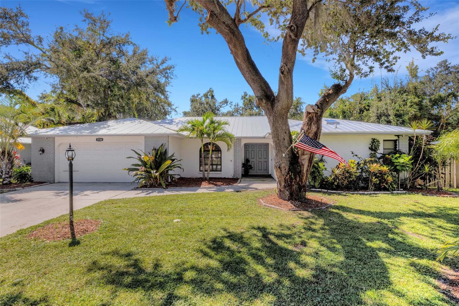 CEDAR CREEK - Residential