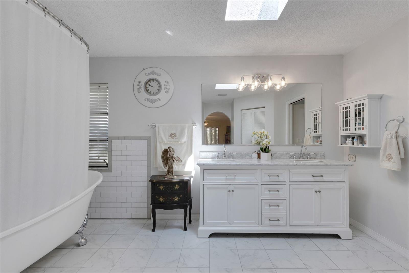 CEDAR CREEK - Residential