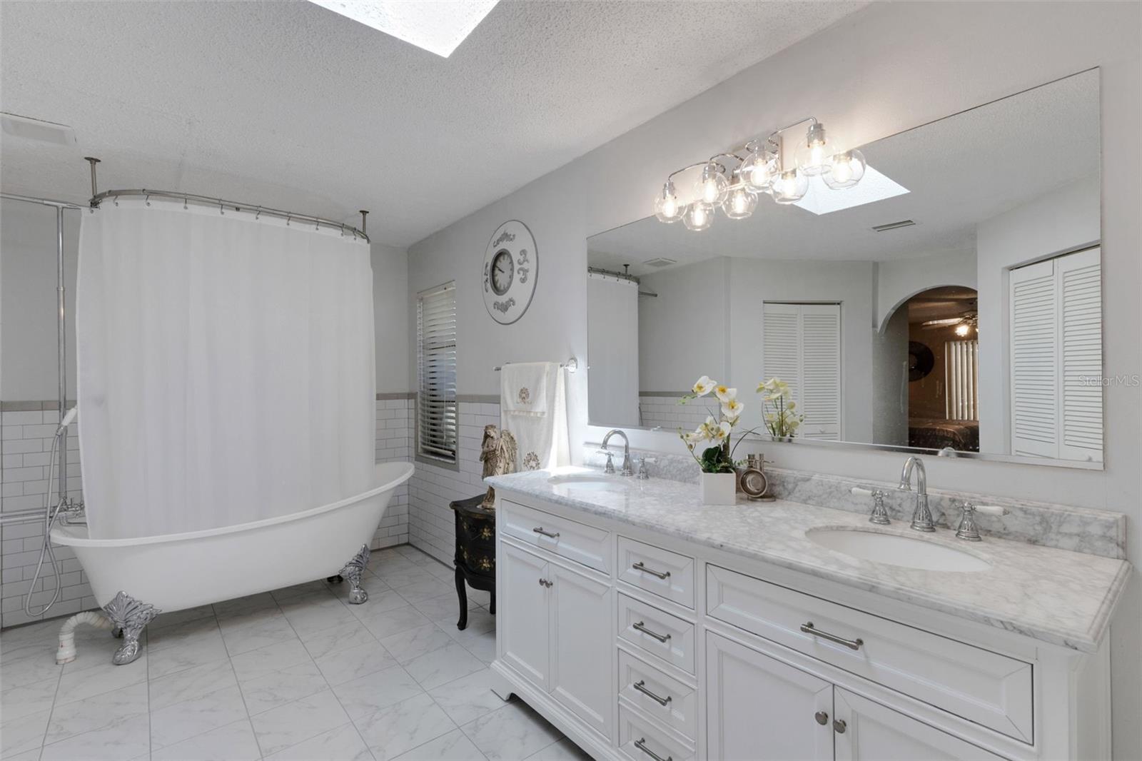 CEDAR CREEK - Residential