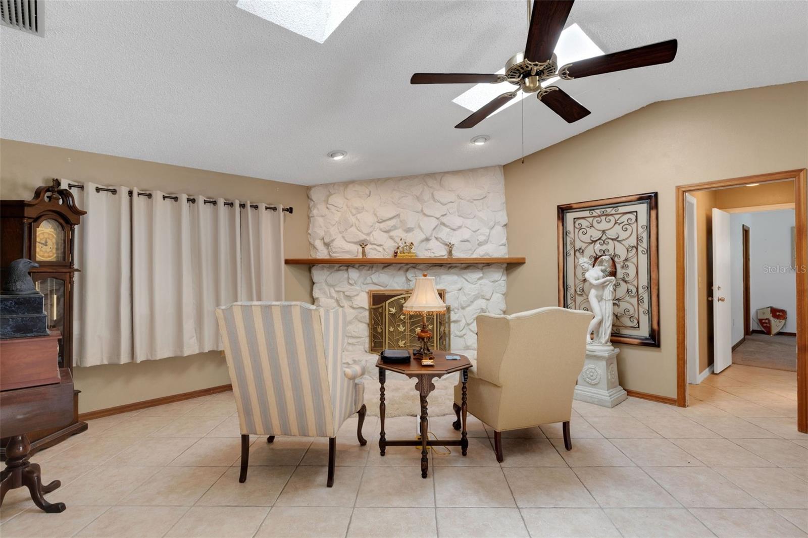 CEDAR CREEK - Residential