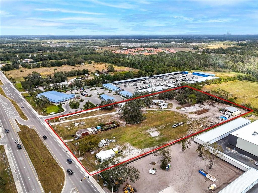 Photo of 12137 Us Highway 301 N, Parrish, FL 34219 (MLS # A4593931)