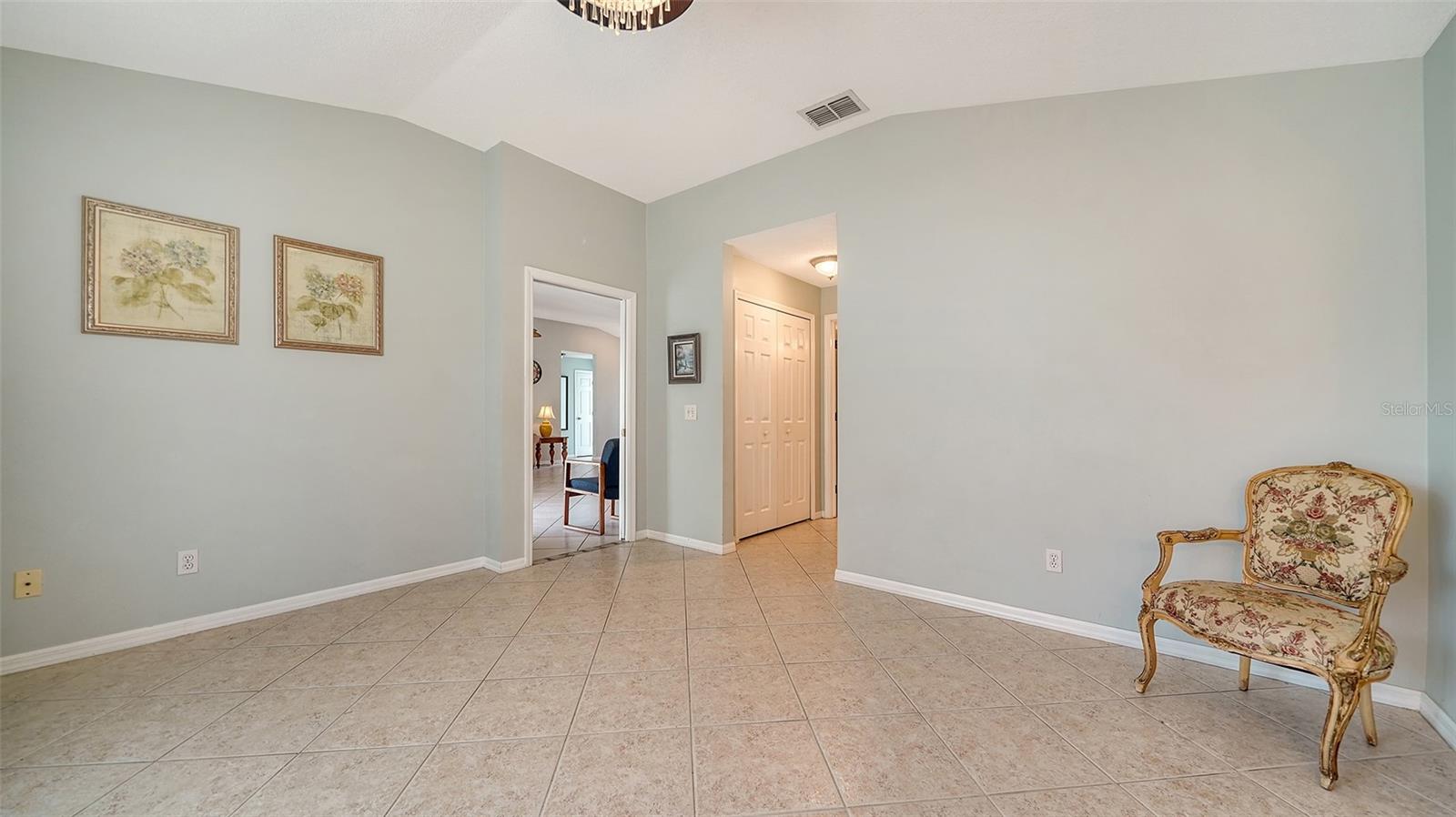 WELLINGTON CHASE - Residential