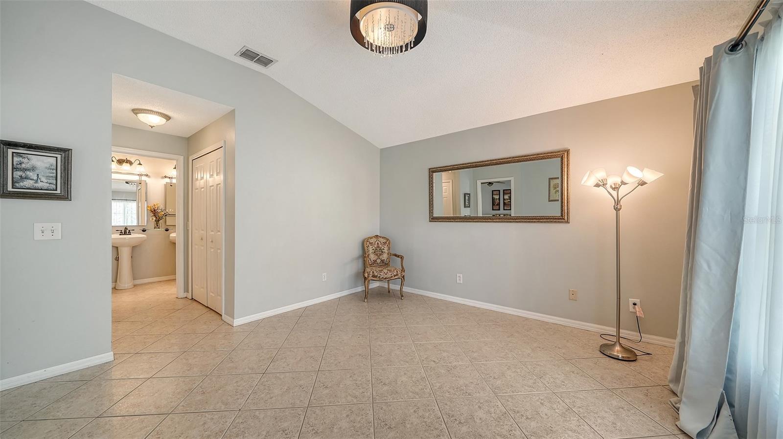 WELLINGTON CHASE - Residential