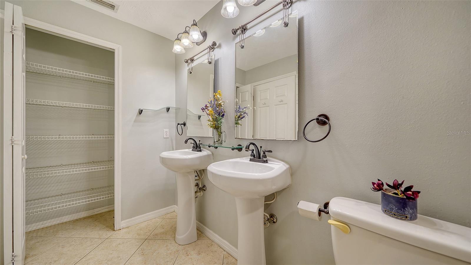 WELLINGTON CHASE - Residential