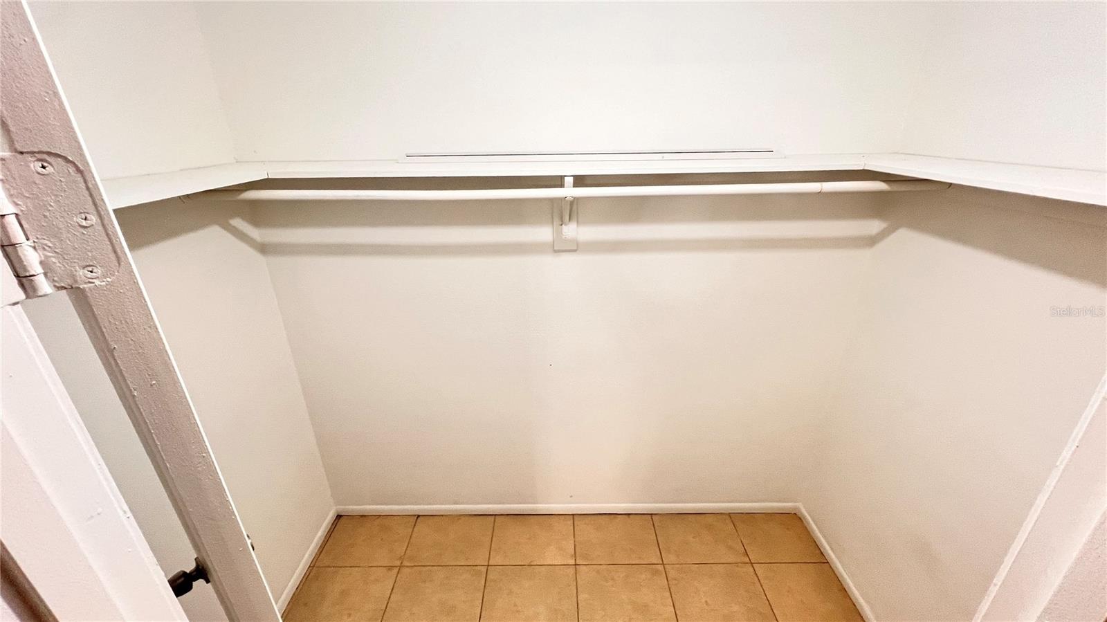 HOLIDAY HILLS WEST - Residential Lease