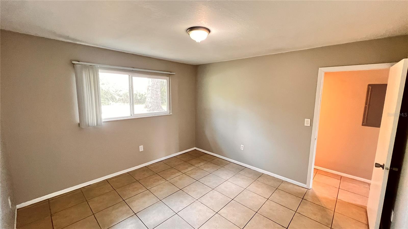 HOLIDAY HILLS WEST - Residential Lease