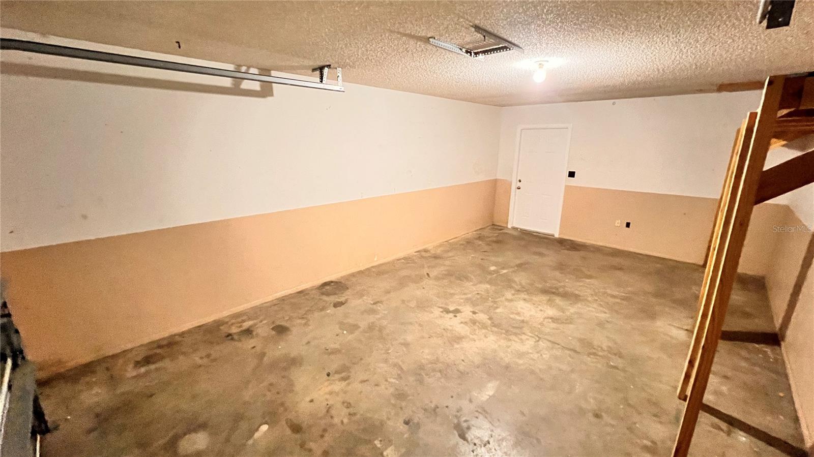 HOLIDAY HILLS WEST - Residential Lease