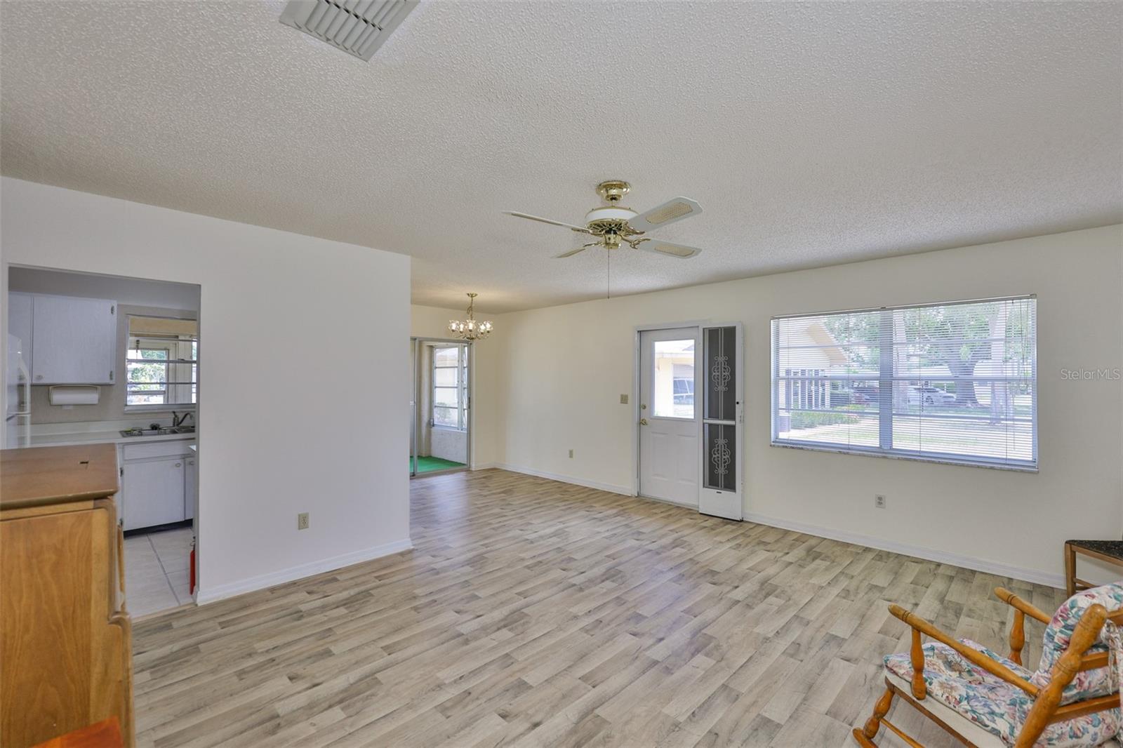 1904 CANTERBURY LANE 18