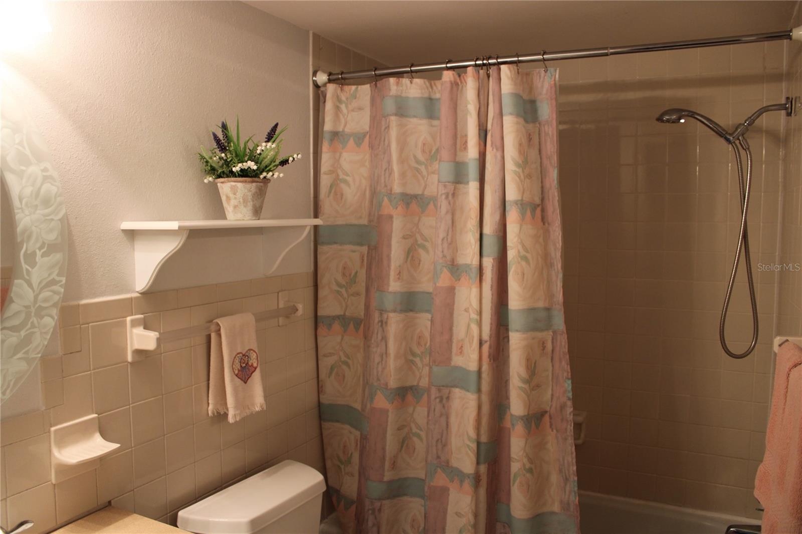 LAKEVIEW OF LARGO - Residential Lease