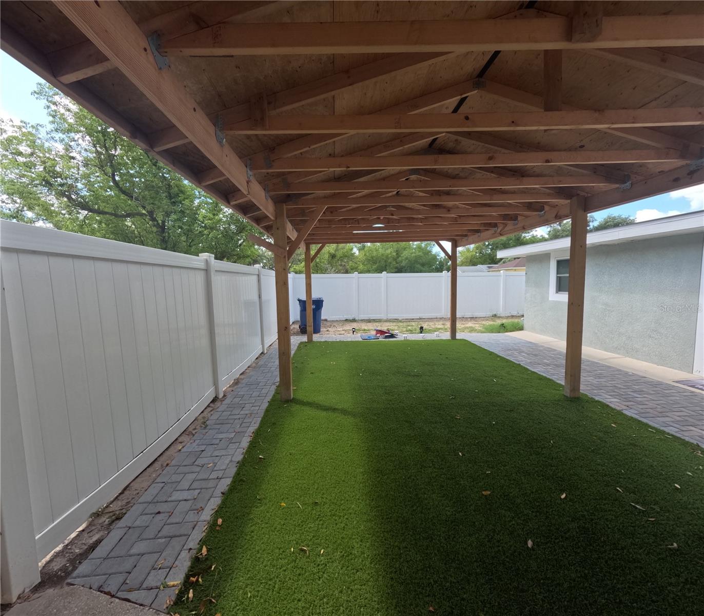 SULPHUR HILL - Residential