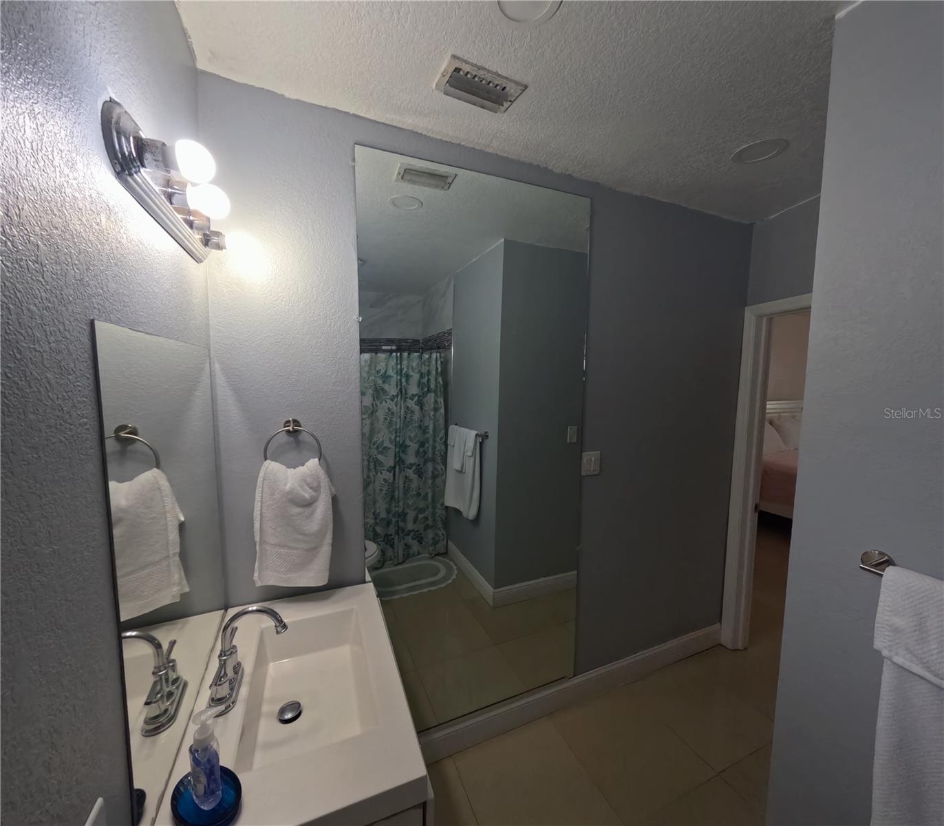 SULPHUR HILL - Residential