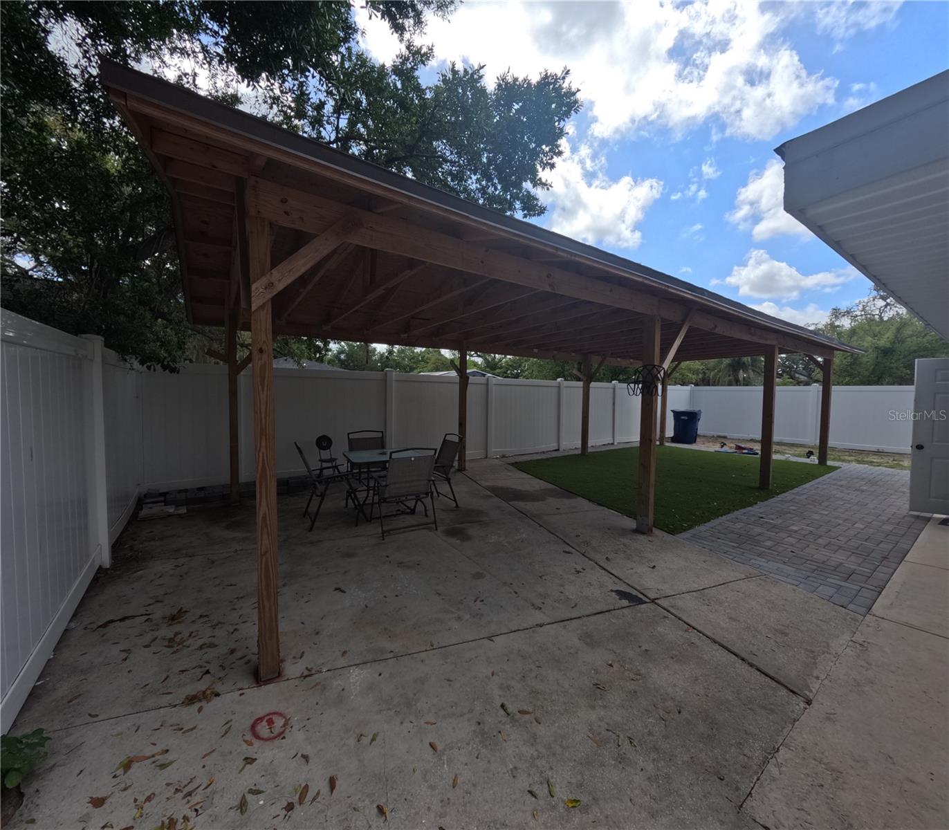 SULPHUR HILL - Residential