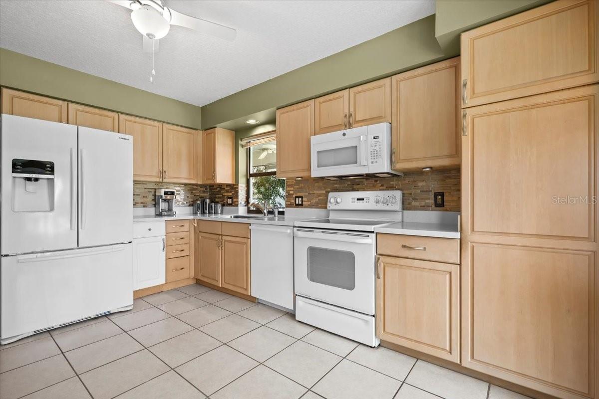 WEST BAY AT JONATHANS LANDING - Residential