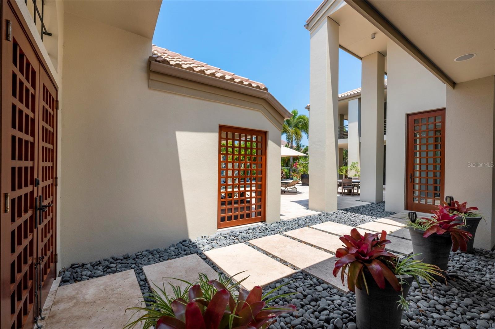 WESTON POINTE - Residential