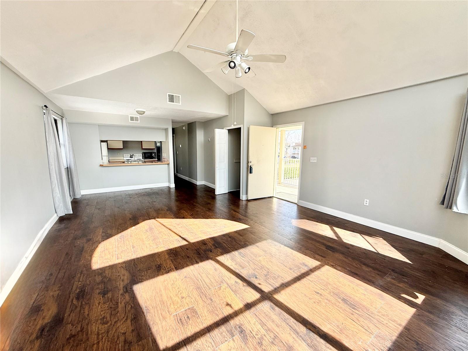 VILLAS AT SHADOW BAY THE - Residential