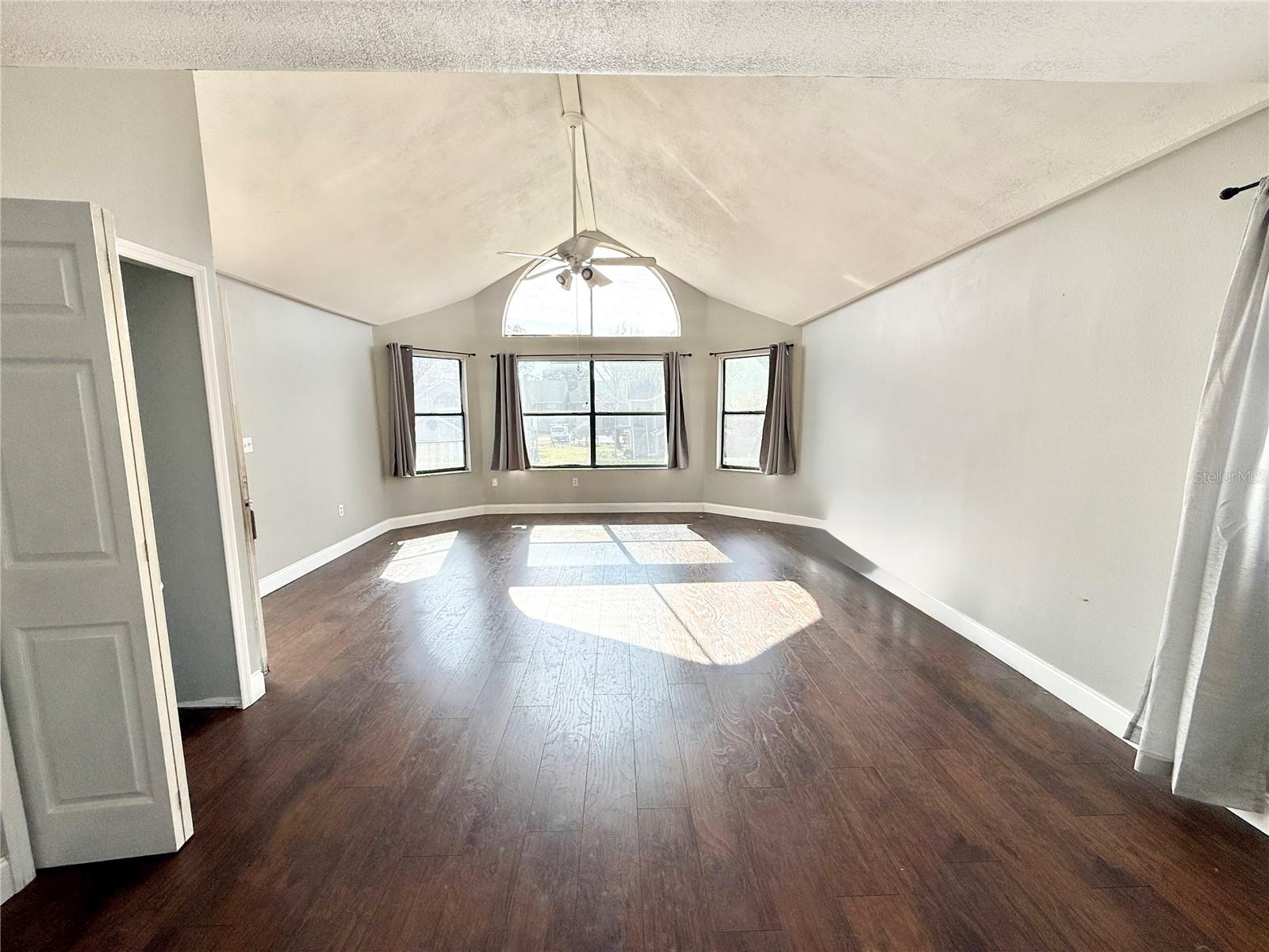 VILLAS AT SHADOW BAY THE - Residential