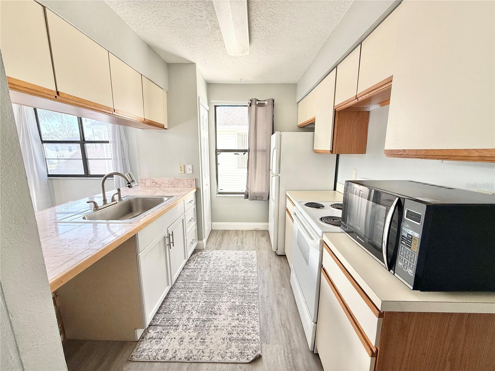 VILLAS AT SHADOW BAY THE - Residential