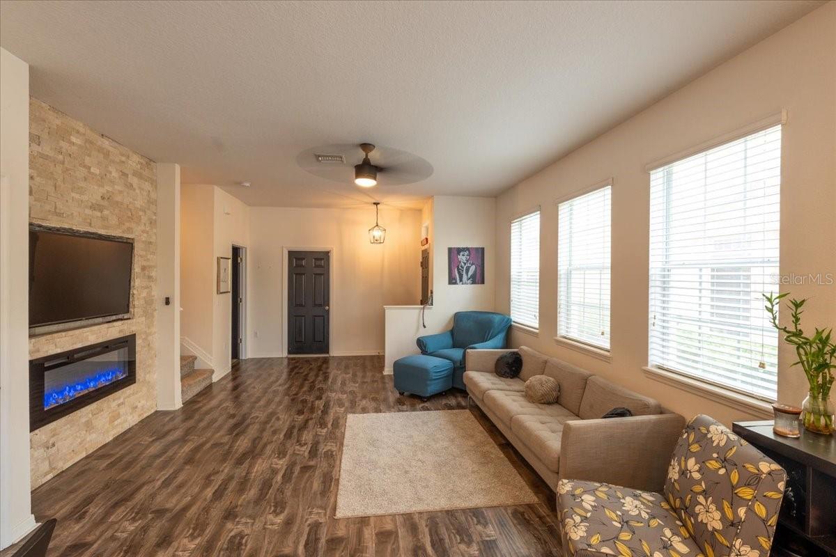 EAGLE PALM PH II - Residential