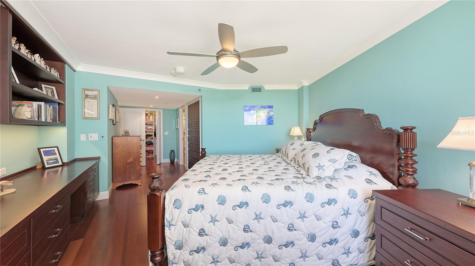 BEACHES OF LONGBOAT KEY PH-1 - Residential