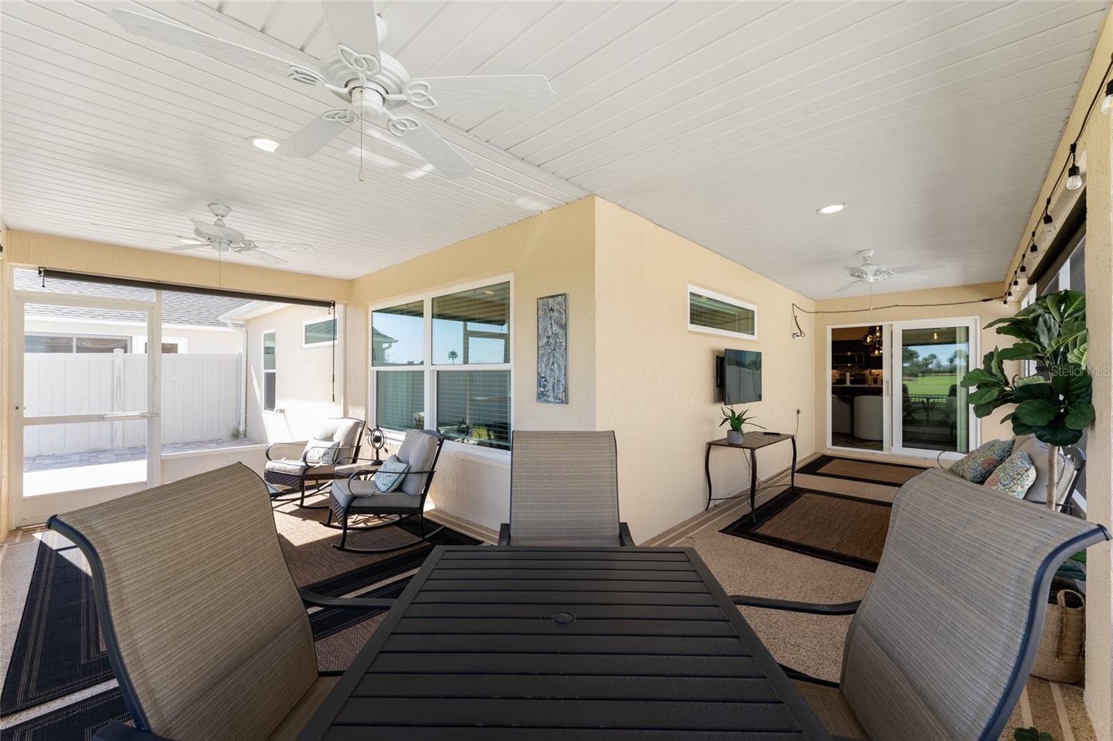 VILLAGES/SOUTHERN OAKS UN 76 - Residential