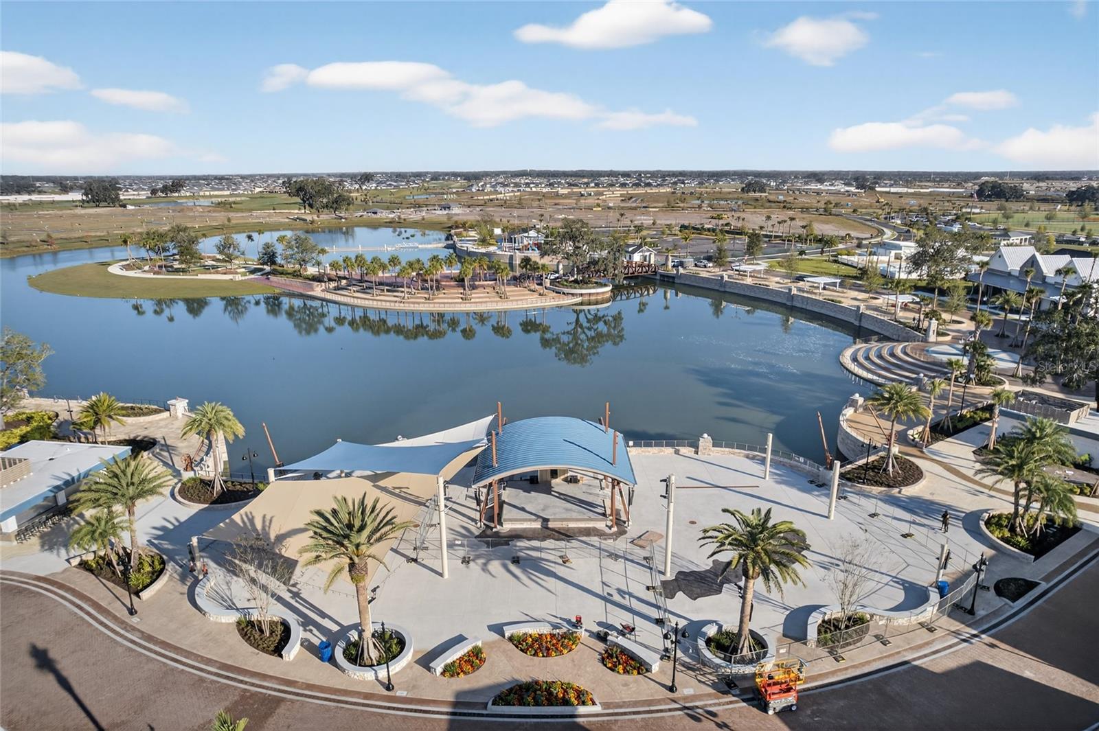 VILLAGES/SOUTHERN OAKS UN 76 - Residential