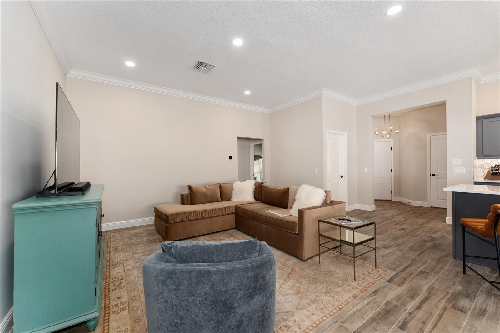 VILLAGES/SOUTHERN OAKS UN 76 - Residential