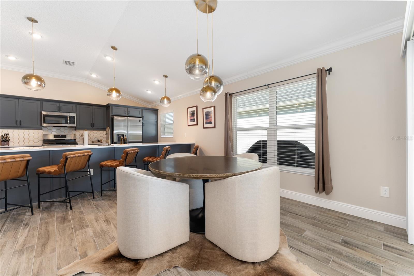 VILLAGES/SOUTHERN OAKS UN 76 - Residential