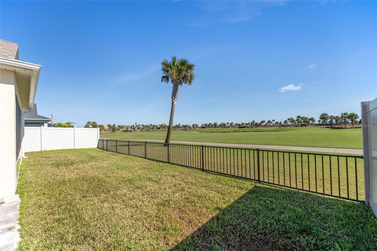 VILLAGES/SOUTHERN OAKS UN 76 - Residential