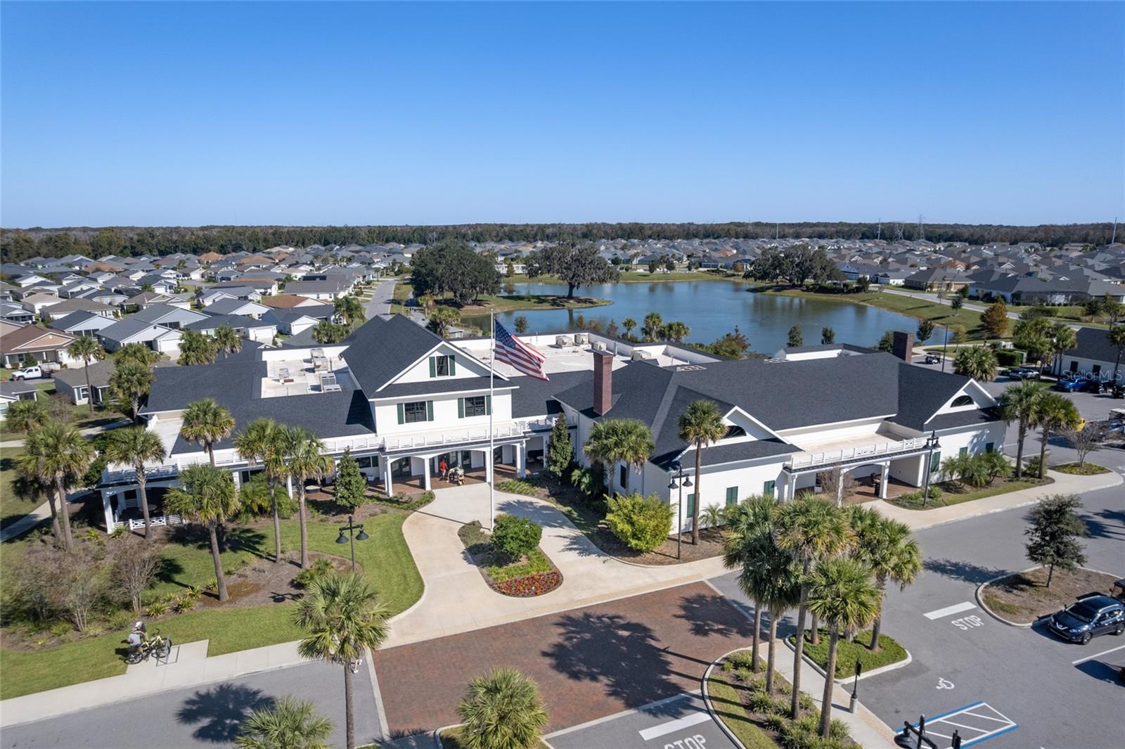 VILLAGES/SOUTHERN OAKS UN 76 - Residential