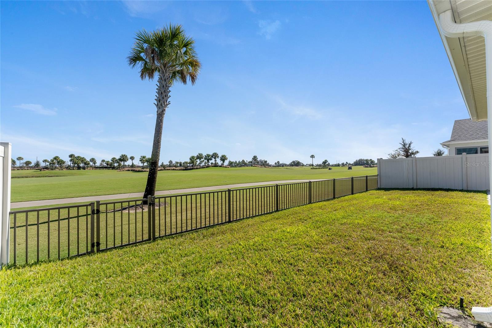 VILLAGES/SOUTHERN OAKS UN 76 - Residential